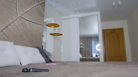 Amina Adelina online show from January 21, 2025, 2:43 am