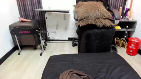 BRIGITTE online show from March 8, 2025, 4:17 pm