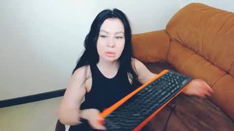 brilliantegirl_ online show from February 4, 2026, 10:32 am