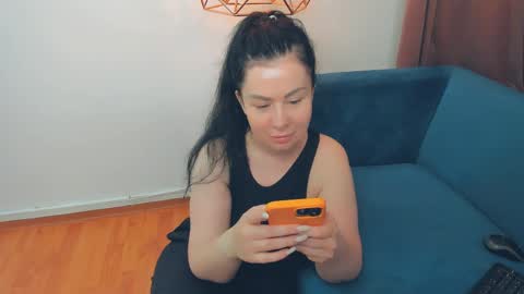Snapshot of brilliantegirl_ chatting on May 10, 2026, 7:35 am brilliantegirl_ online show from May 10, 2026, 7:35 am
