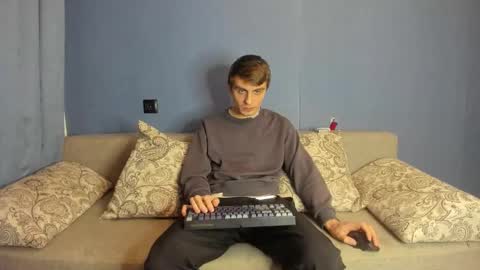 bristlebback online show from November 24, 2025, 4:18 pm