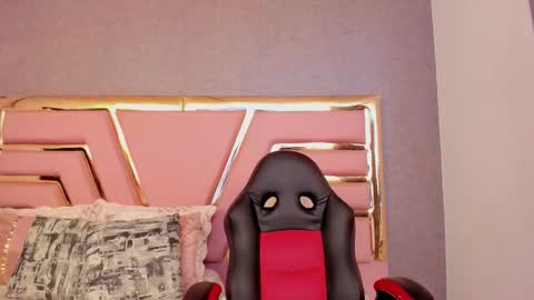 Britany jhonson online show from December 23, 2025, 2:20 am