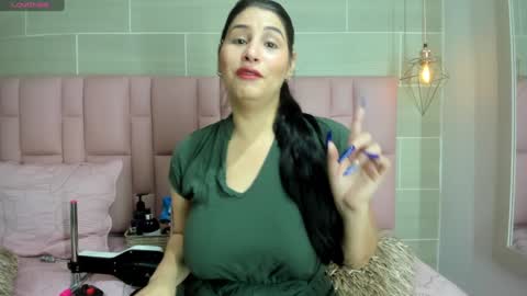 brithanyadams online show from January 17, 2025, 2:39 am