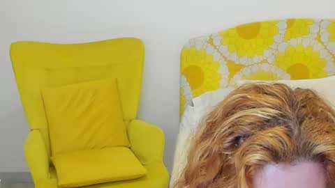 Snapshot of britishmilfpenelope chatting on May 21, 2026, 2:29 am Penelope online show from May 21, 2026, 2:29 am