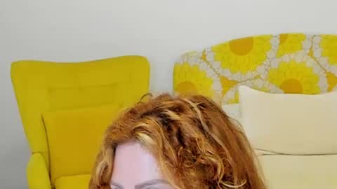 Snapshot of britishmilfpenelope chatting on June 16, 2026, 12:52 pm Penelope online show from June 16, 2026, 12:52 pm