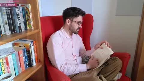 Snapshot of britishpoet69 chatting on November 27, 2025, 11:34 am British Poet online show from November 27, 2025, 11:34 am