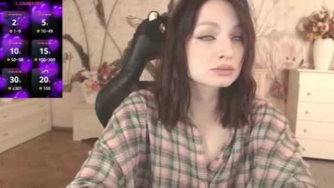 Snapshot of britneybarker chatting on October 4, 2025, 11:03 pm britneybarker online show from October 4, 2025, 11:03 pm