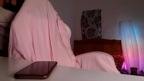 Britney online show from April 18, 2026, 6:39 am