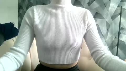 Snapshot of britneykittens chatting on January 21, 2025, 7:47 am BritneyKittens online show from January 21, 2025, 7:47 am