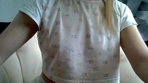 Snapshot of britneykittens chatting on February 25, 2025, 8:47 am BritneyKittens online show from February 25, 2025, 8:47 am