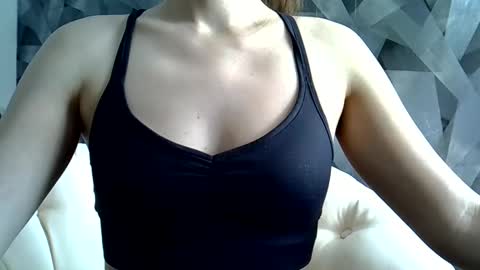 Snapshot of britneykittens chatting on February 28, 2025, 9:04 am BritneyKittens online show from February 28, 2025, 9:04 am