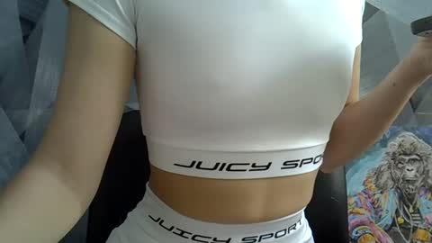 Snapshot of britneykittens chatting on November 5, 2025, 7:41 am BritneyKittens online show from November 5, 2025, 7:41 am