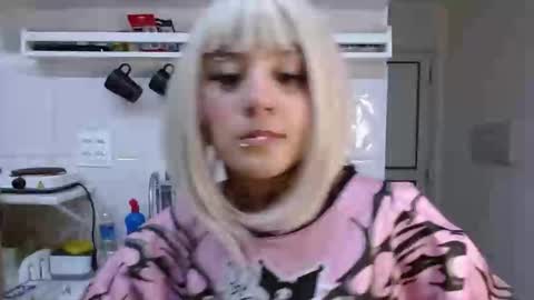 maru miaw   Please help me to reach 100 thumbs up online show from November 2, 2025, 2:58 am