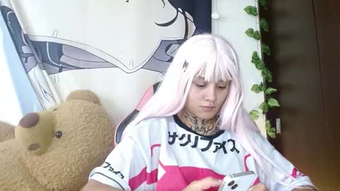 maru miaw   Please help me to reach 100 thumbs up online show from December 20, 2025, 4:47 pm