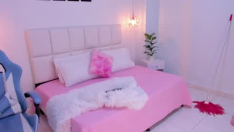   online show from December 17, 2024, 6:20 pm