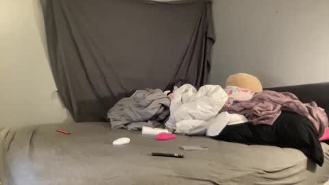 BrittanyBella  Oscar online show from February 19, 2025, 5:38 am