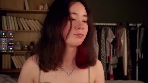 Lina online show from November 9, 2025, 11:08 am