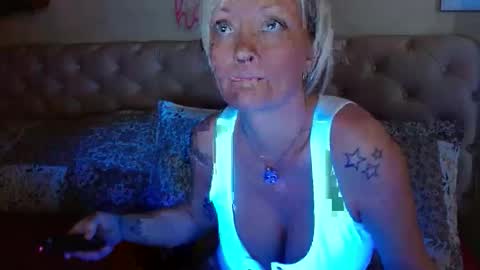 brittneychats81 online show from March 26, 2026, 4:23 pm