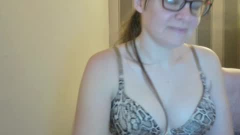 Claire and Gary online show from December 17, 2024, 10:32 pm