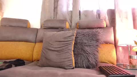 Briyith Gonza online show from December 13, 2025, 7:53 pm