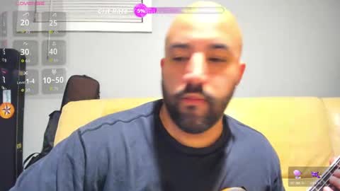 Snapshot of brokenmike31 chatting on October 12, 2025, 6:01 am Brokenmike online show from October 12, 2025, 6:01 am