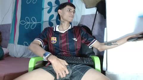 brook_17 online show from April 21, 2026, 12:01 am