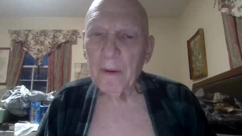 brooklynhal online show from March 10, 2025, 11:42 am