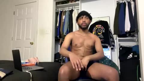 Snapshot of brownskinshortyy chatting on March 6, 2025, 2:19 am Brownskinshortyy online show from March 6, 2025, 2:19 am