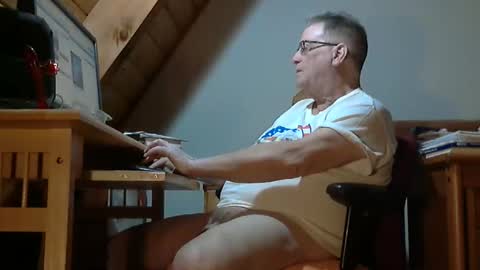 Snapshot of brubar chatting on April 5, 2026, 1:14 am brubar online show from April 5, 2026, 1:14 am