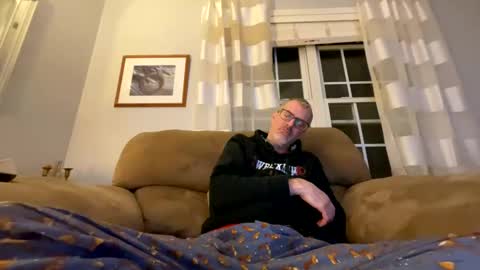 Snapshot of bruce_918 chatting on January 24, 2025, 1:13 am Bruce online show from January 24, 2025, 1:13 am