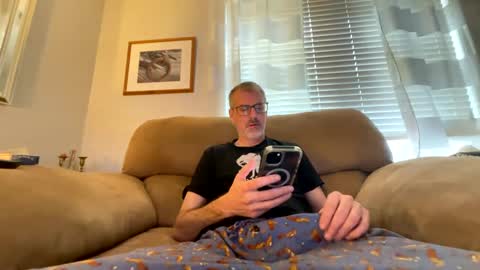 Snapshot of bruce_918 chatting on January 27, 2025, 4:01 pm Bruce online show from January 27, 2025, 4:01 pm