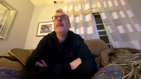 Snapshot of bruce_918 chatting on February 3, 2025, 12:25 am Bruce online show from February 3, 2025, 12:25 am