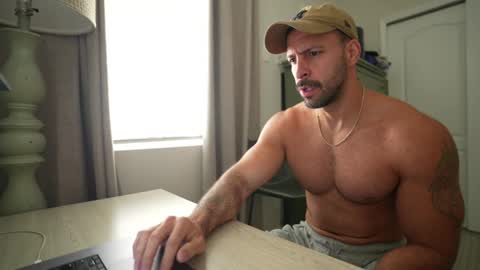 onlyfans BRUCESTRYKER online show from February 25, 2026, 2:16 pm