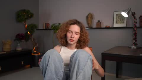 Tess online show from April 16, 2026, 9:39 pm