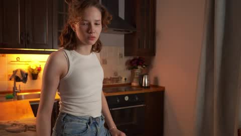 Tess online show from April 17, 2026, 2:42 pm