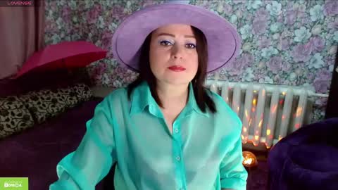 Snapshot of brunette7786 chatting on June 5, 2026, 9:20 pm Julia online show from June 5, 2026, 9:20 pm