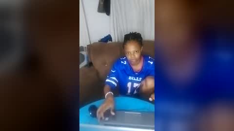 Snapshot of brunnette_blonde chatting on June 16, 2026, 1:52 am everyday online show from June 16, 2026, 1:52 am