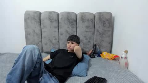Bruno Cruz online show from April 19, 2026, 2:33 am