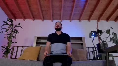 Snapshot of bruno_woods chatting on April 25, 2026, 12:08 pm Andres Suarez online show from April 25, 2026, 12:08 pm