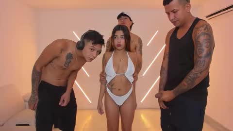 brutal_sex_nympho12 online show from October 26, 2025, 1:06 pm