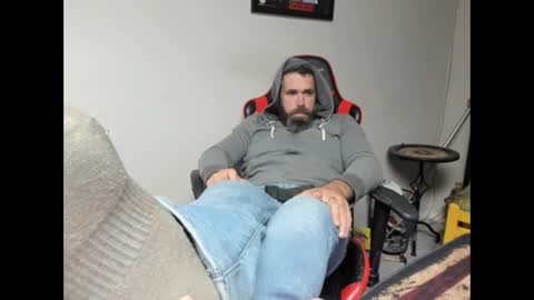 Snapshot of brutalmaster1983 chatting on October 22, 2025, 6:18 pm BRUTALMASTER1983 online show from October 22, 2025, 6:18 pm