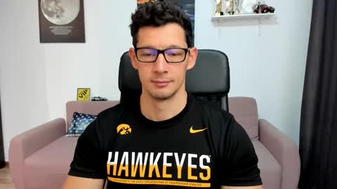 Brutus K online show from November 16, 2025, 8:31 am