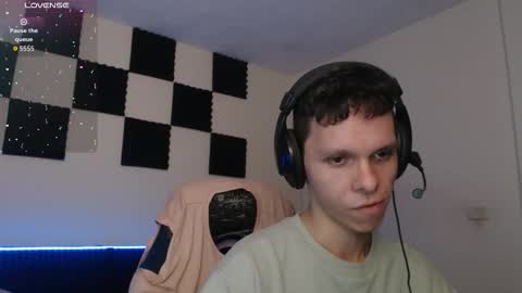 bryamado online show from November 25, 2025, 3:28 am