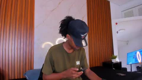 Bryxon  online show from February 13, 2025, 3:03 pm