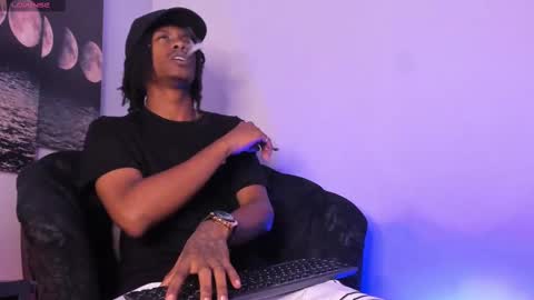 Bryxon  online show from September 25, 2025, 3:38 pm