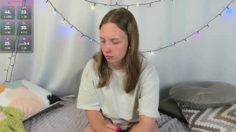 Snapshot of bubblebbb chatting on December 14, 2024, 5:18 am Sabrina online show from December 14, 2024, 5:18 am