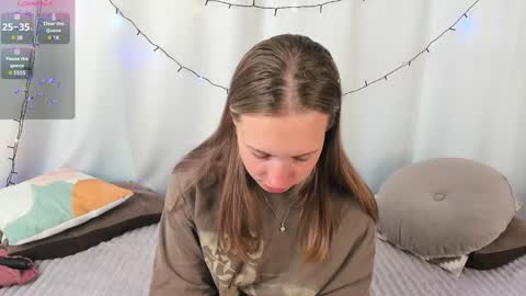 Snapshot of bubblebbb chatting on December 15, 2024, 6:18 am Sabrina online show from December 15, 2024, 6:18 am