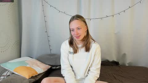 Snapshot of bubblebbb chatting on January 8, 2025, 4:02 am Sabrina online show from January 8, 2025, 4:02 am