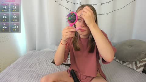 Snapshot of bubblebbb chatting on January 16, 2025, 8:22 am Sabrina online show from January 16, 2025, 8:22 am