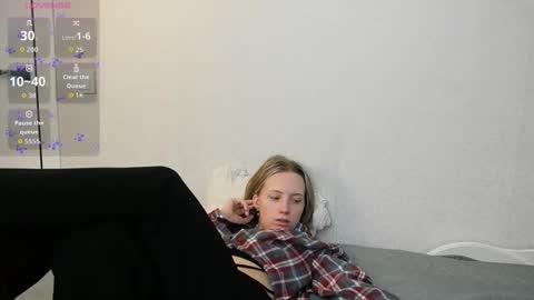 Snapshot of bubblebbb chatting on October 19, 2025, 4:02 am Sabrina online show from October 19, 2025, 4:02 am